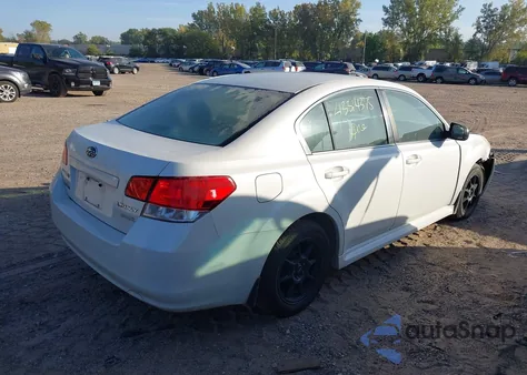 2013 Subaru Legacy 2.5I из США, поврежденный, VIN 4S3BMBA68D3046496